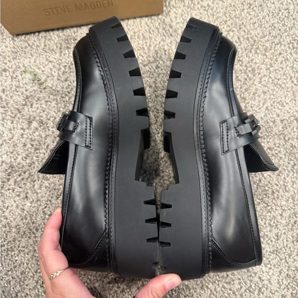 Steve Madden women’s size 9 loafers - Picture 2 of 5